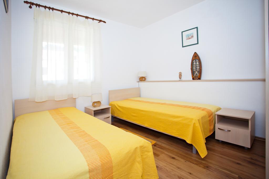 Apartment Sangaleti Lastovo Exterior photo