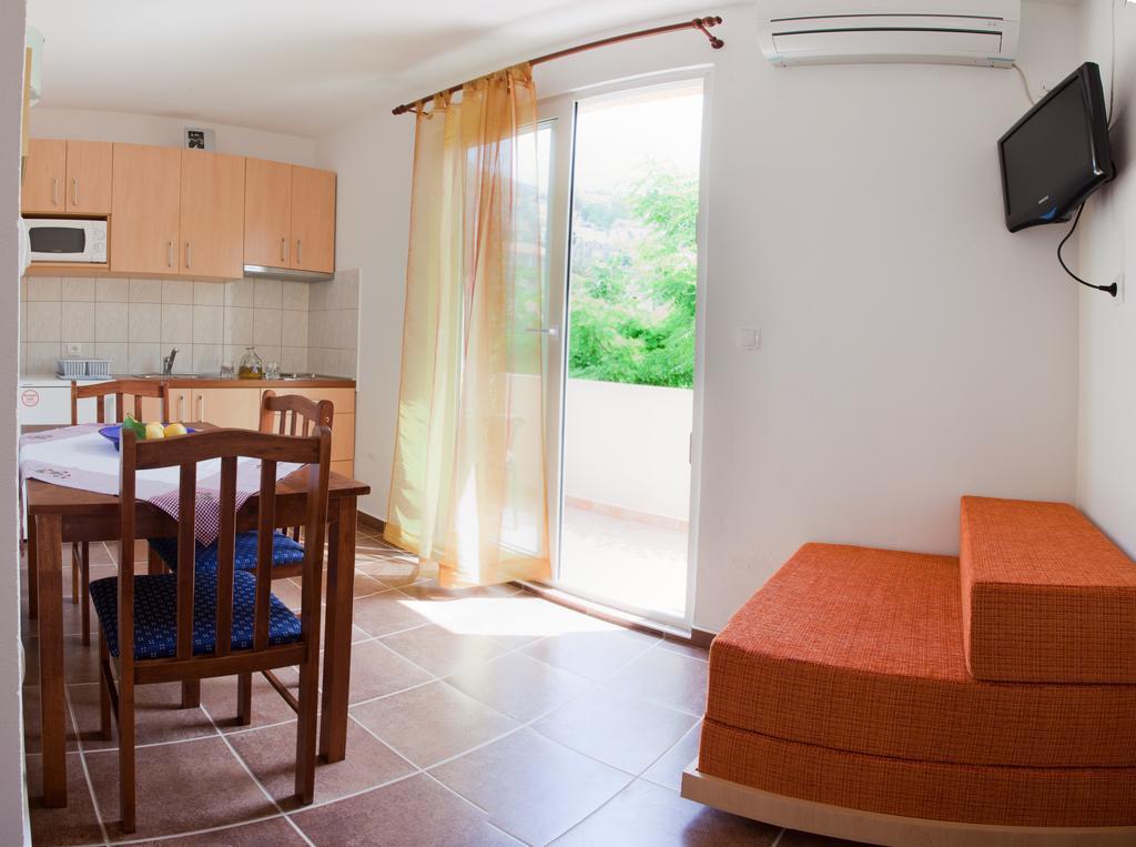 Apartment Sangaleti Lastovo Exterior photo